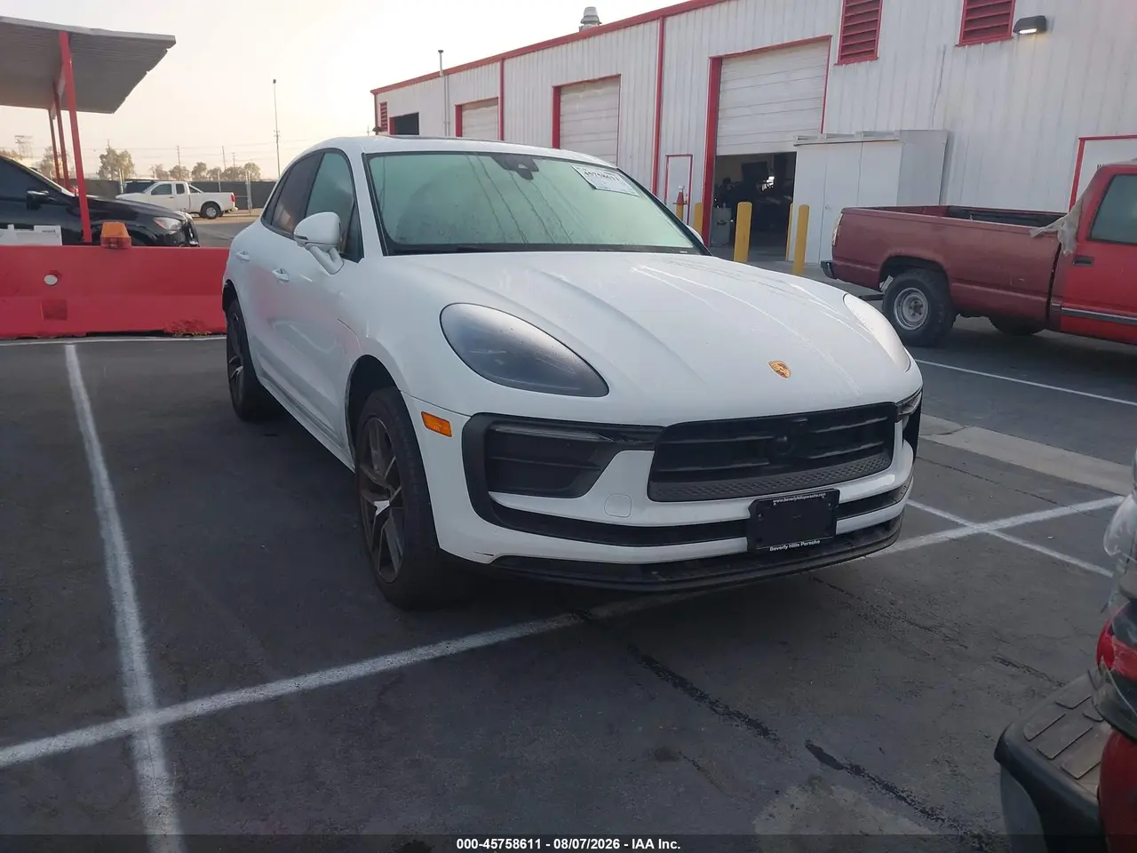 Porsche Macan T 2024