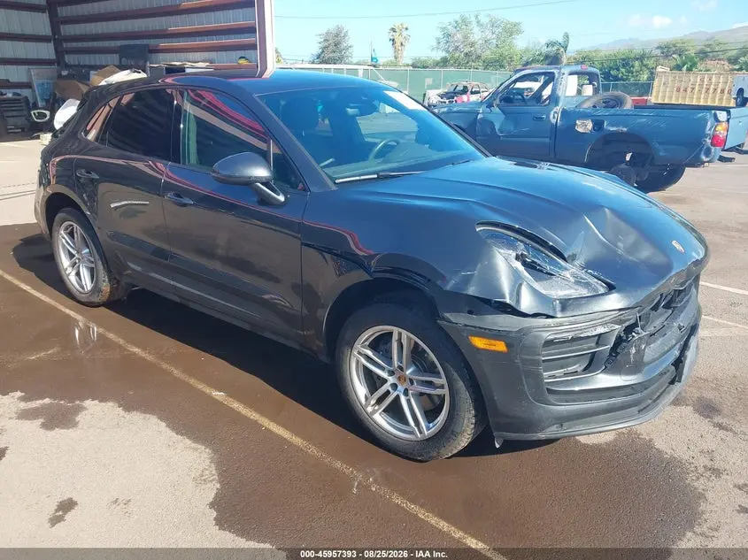 Porsche Macan T 2024