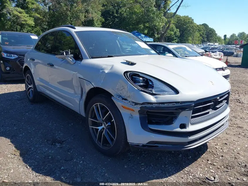 Porsche Macan T 2024