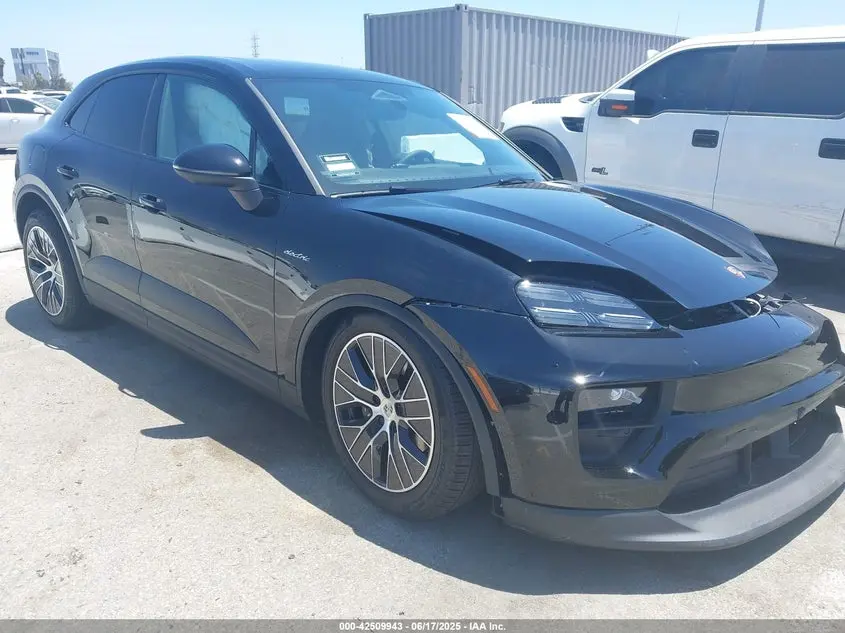 Porsche Macan Electric 4 2025