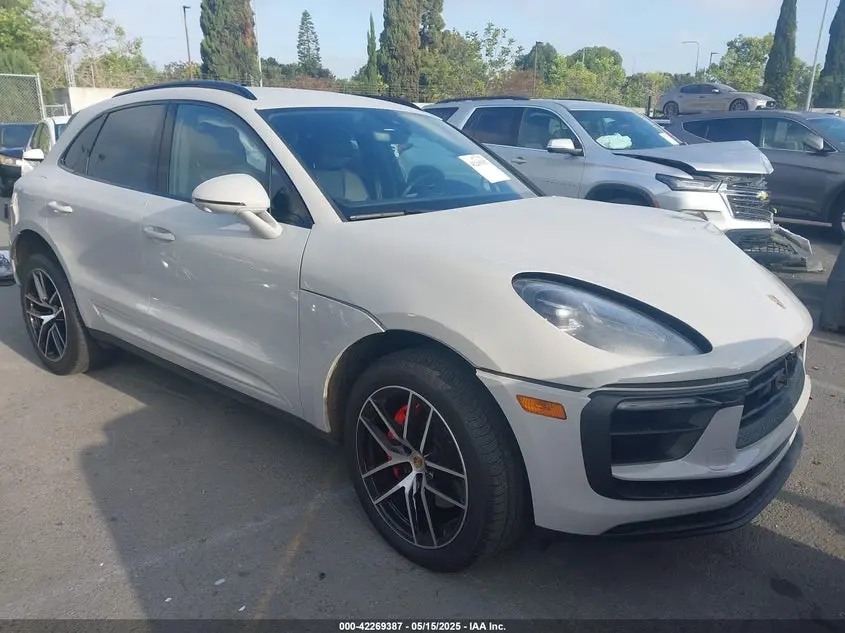 Porsche Macan S 2024