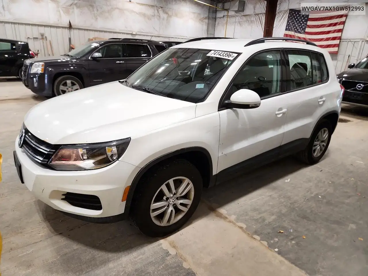 Volkswagen Tiguan S 2016