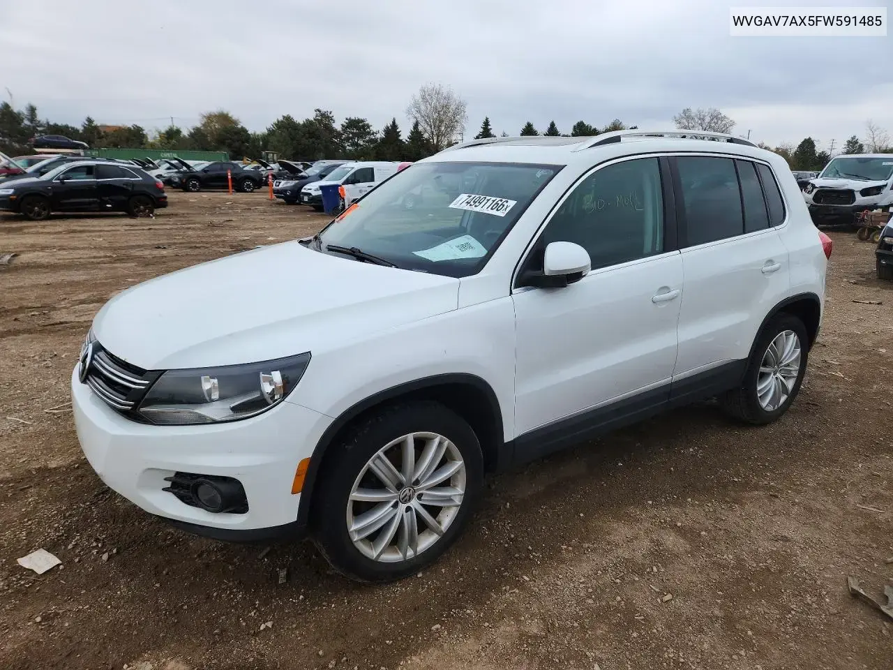 Volkswagen Tiguan S 2015