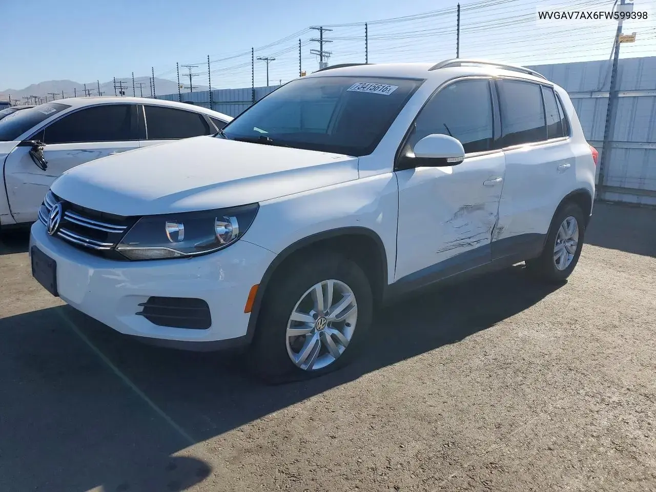 Volkswagen Tiguan S 2015