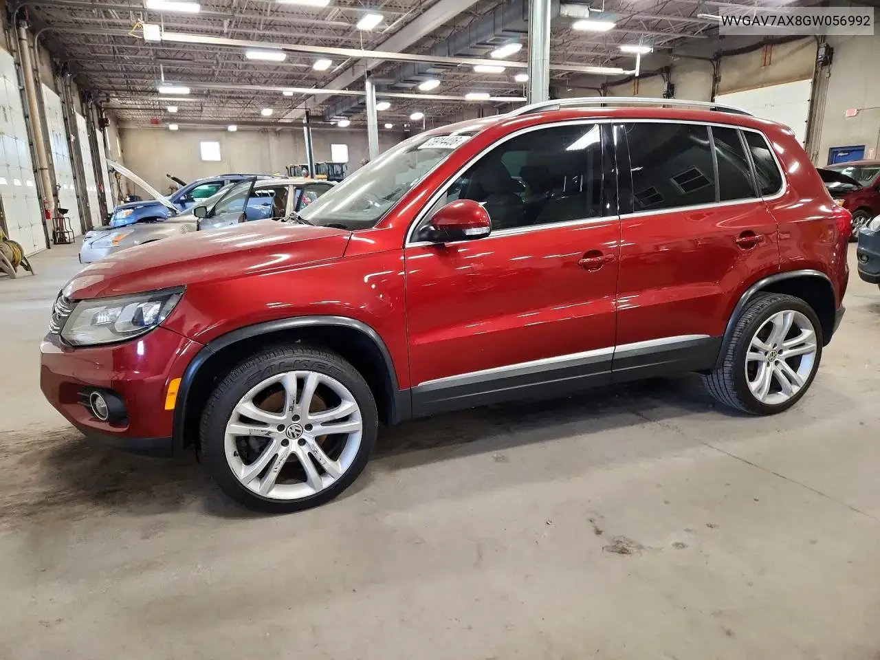 Volkswagen Tiguan S 2016
