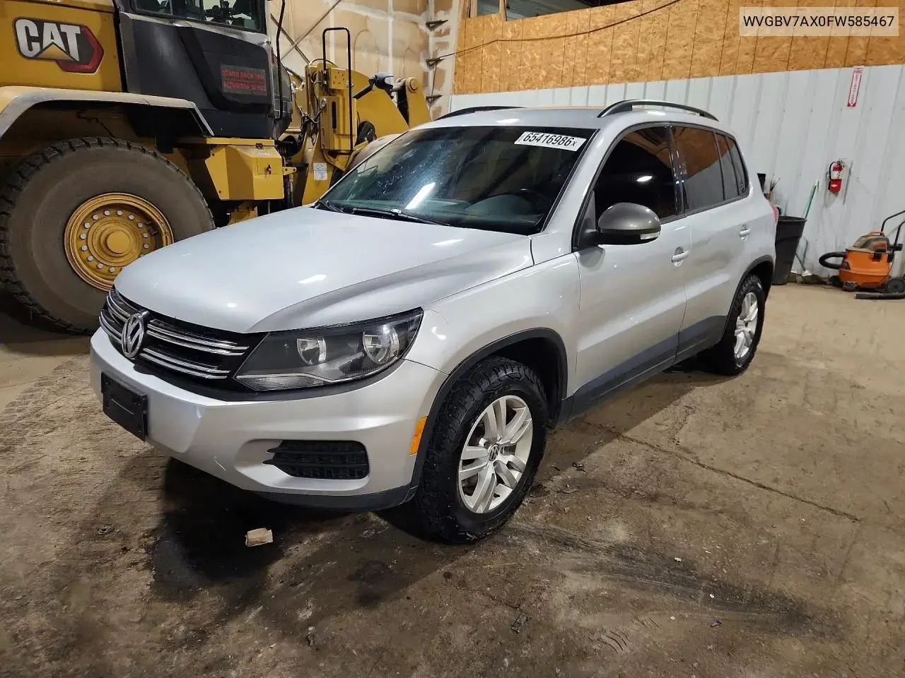 Volkswagen Tiguan S 2015