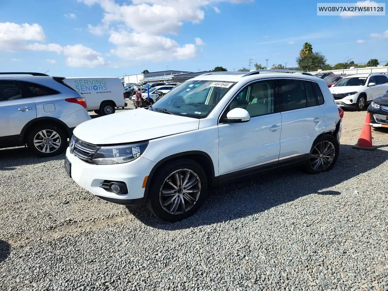 Volkswagen Tiguan S 2015
