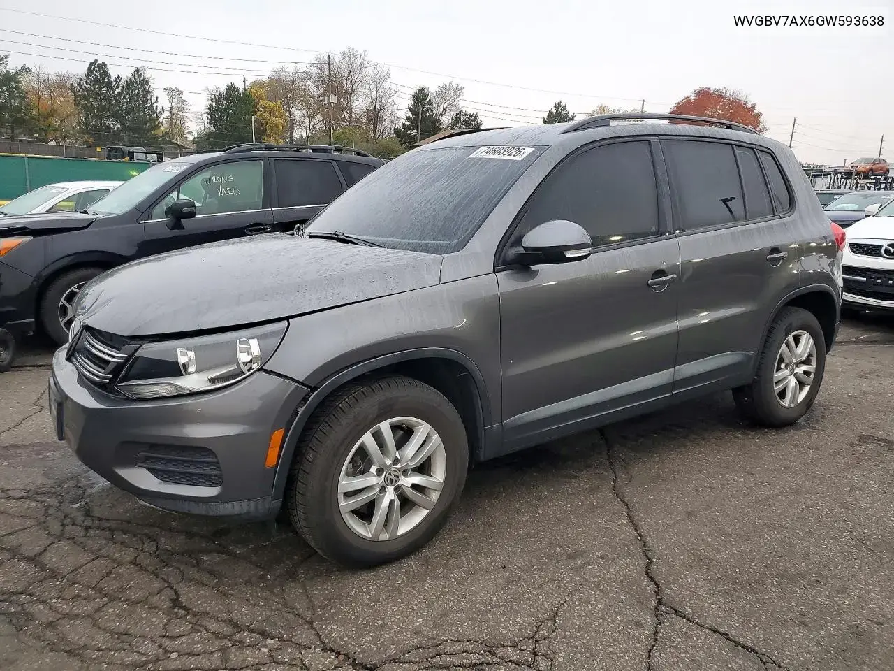 Volkswagen Tiguan S 2016