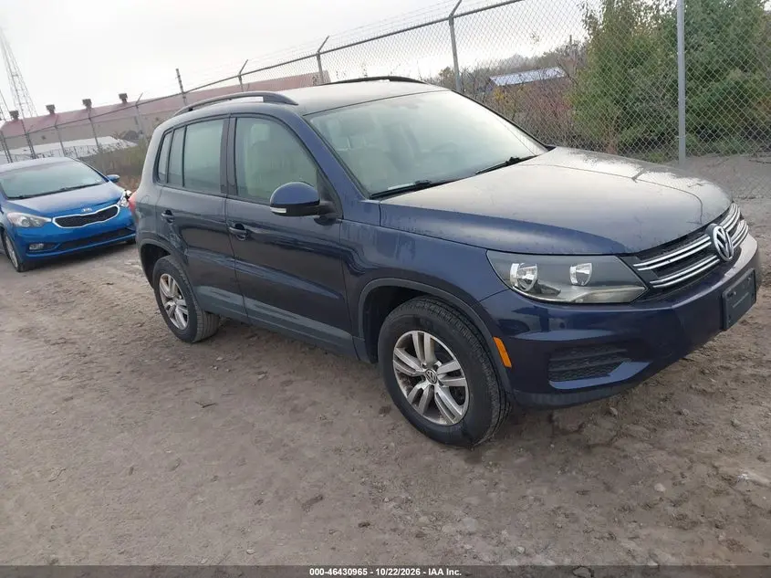 Volkswagen Tiguan S 2016