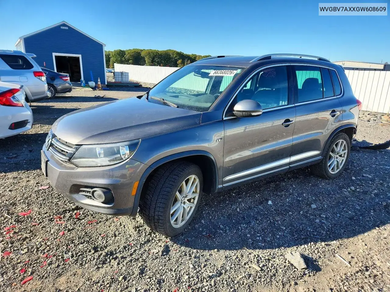 Volkswagen Tiguan S 2016