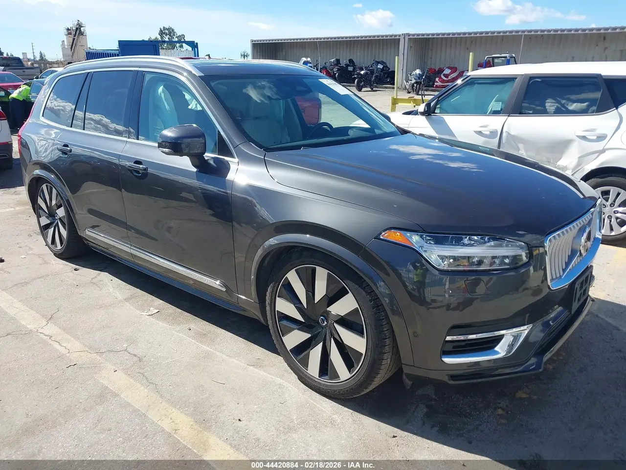Volvo Xc90 Recharge Plug-In Hybrid T8 Ultimate Bright Theme 7-Seater 2024