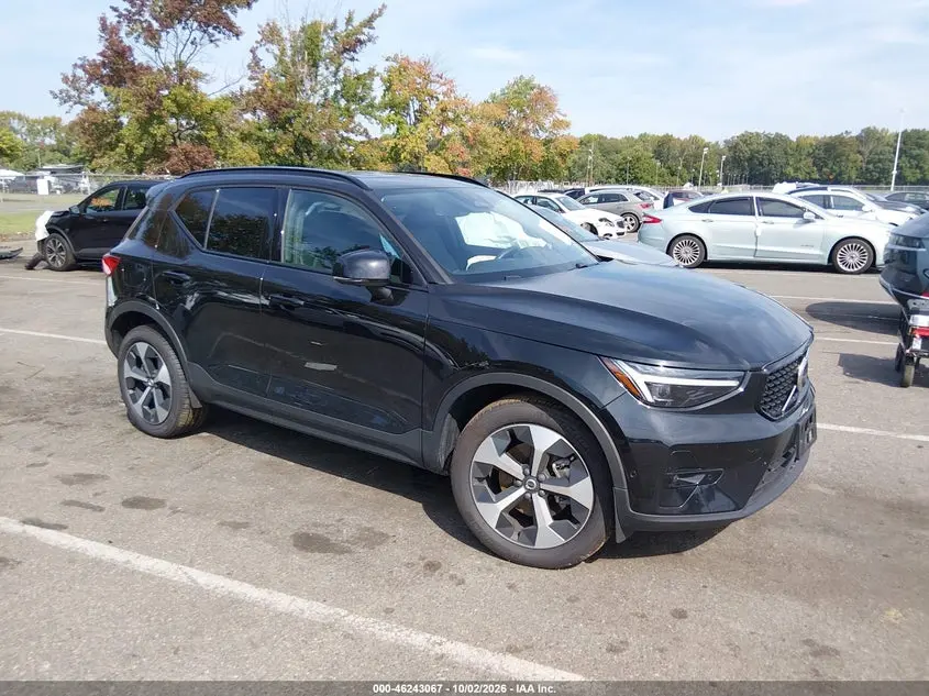 Volvo Xc40 Plus, B5 Awd Gas (Mild Hybrid), Dark 2026