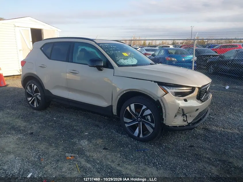 Volvo Xc40 Plus, B5 Awd Mild Hybrid, Petrol, Dark 2026