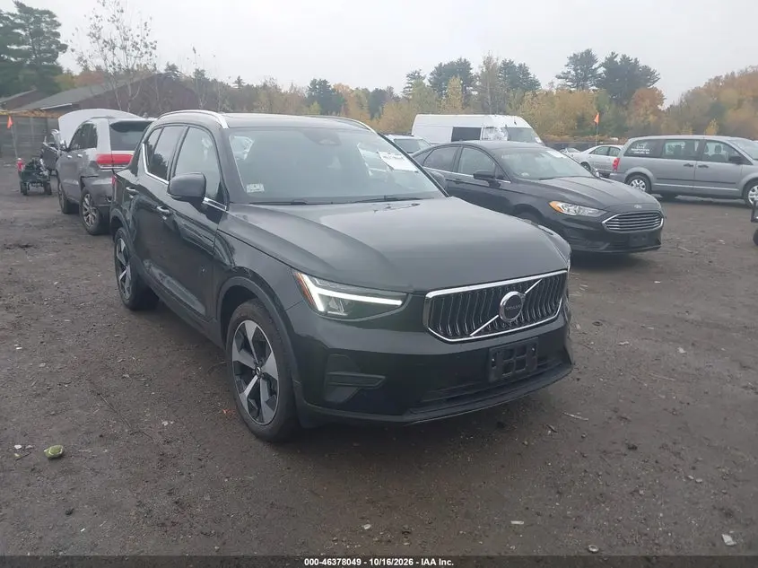 Volvo Xc40 B5 Core Bright Theme 2025