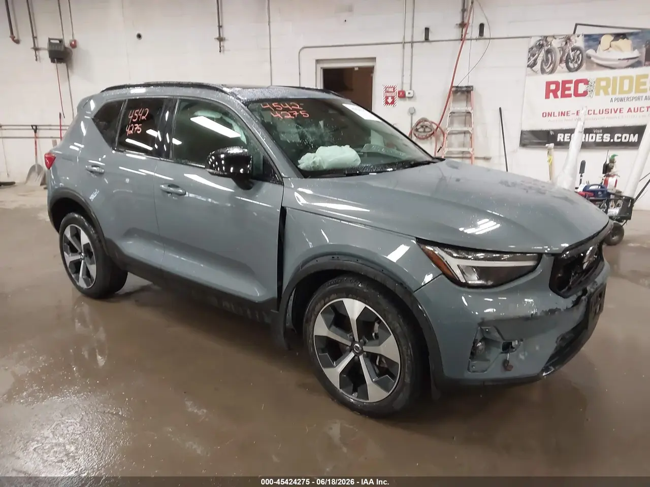 Volvo Xc40 B5 Plus Dark Theme 2023