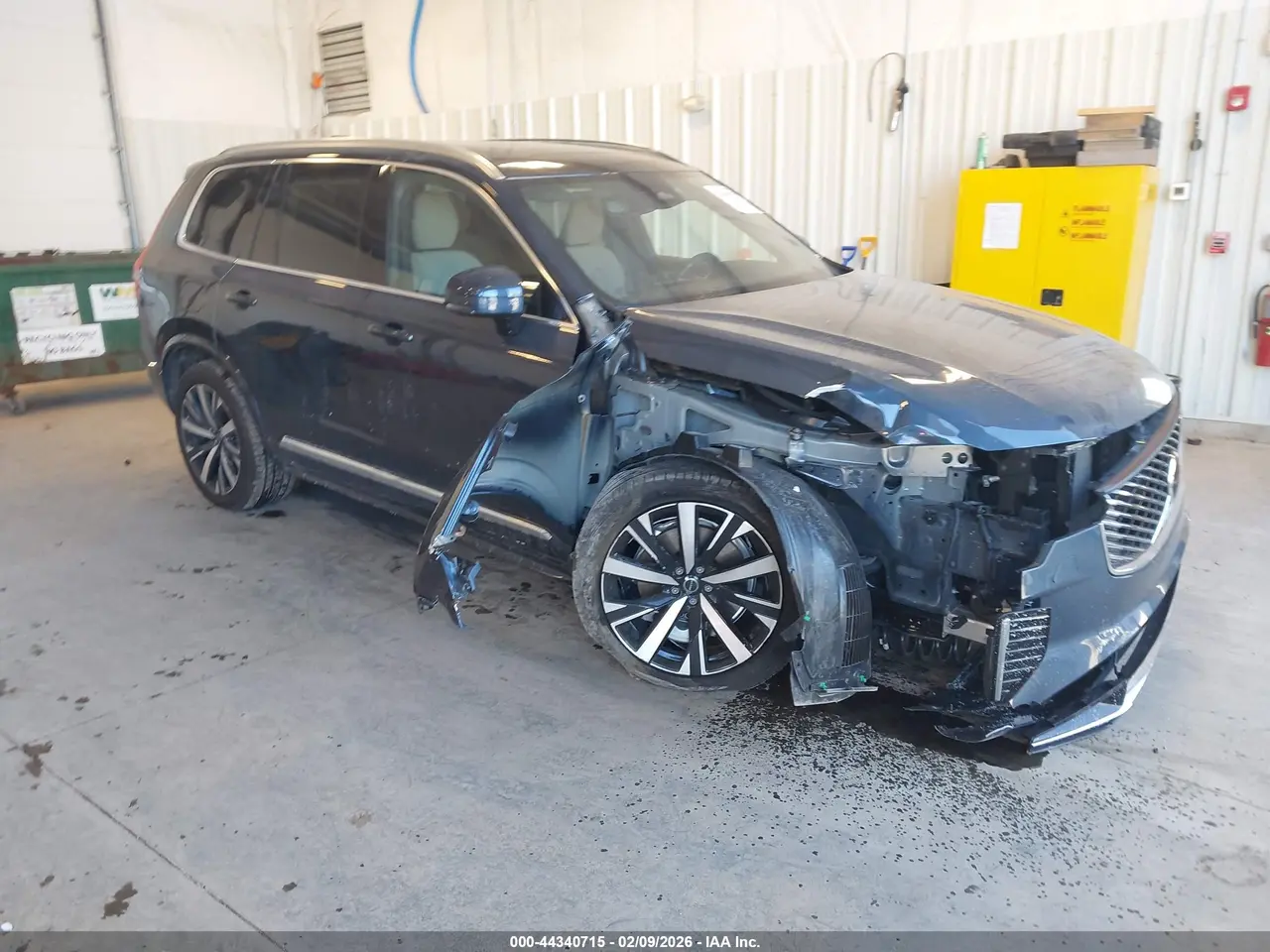 Volvo Xc90 Core, B5 Awd Gas (Mild Hybrid), Gasoline, Bright, 7 Seats 2026