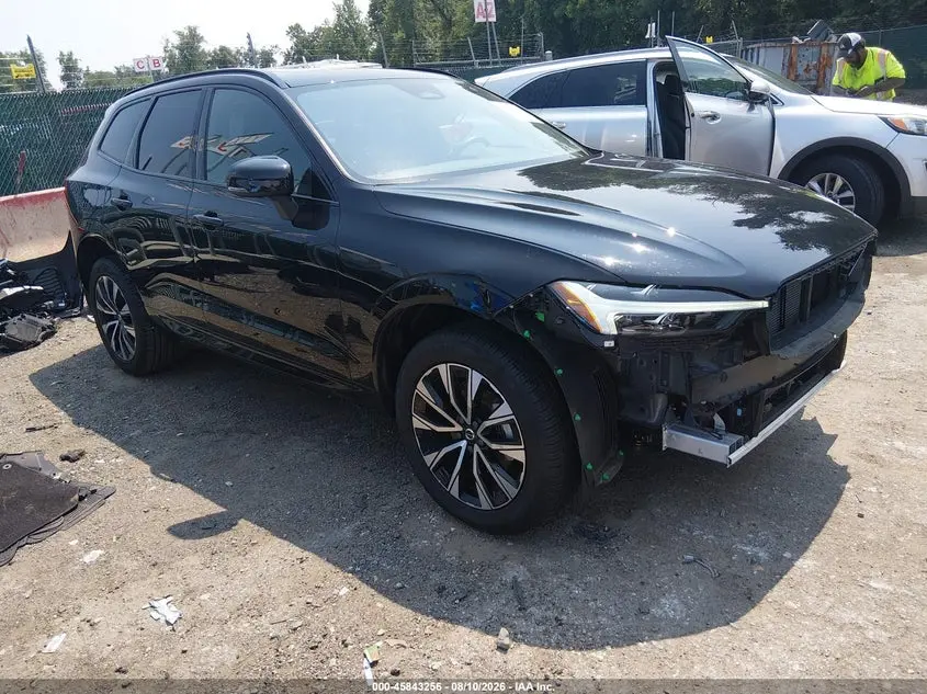Volvo Xc60 B5 Plus 2025