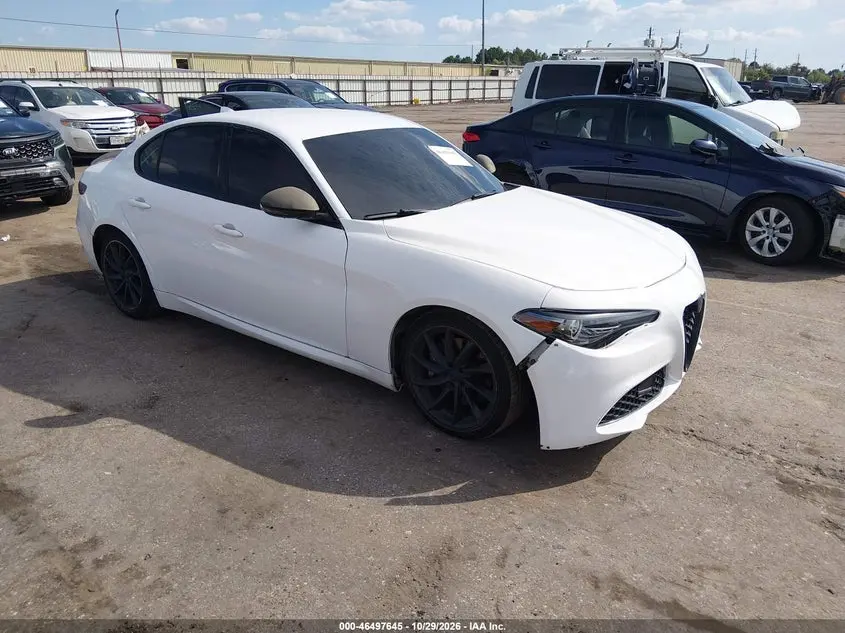 Alfa Romeo Giulia Rwd 2017