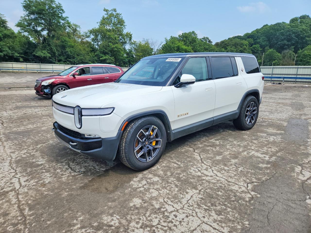 Rivian R1S Adventure 2023