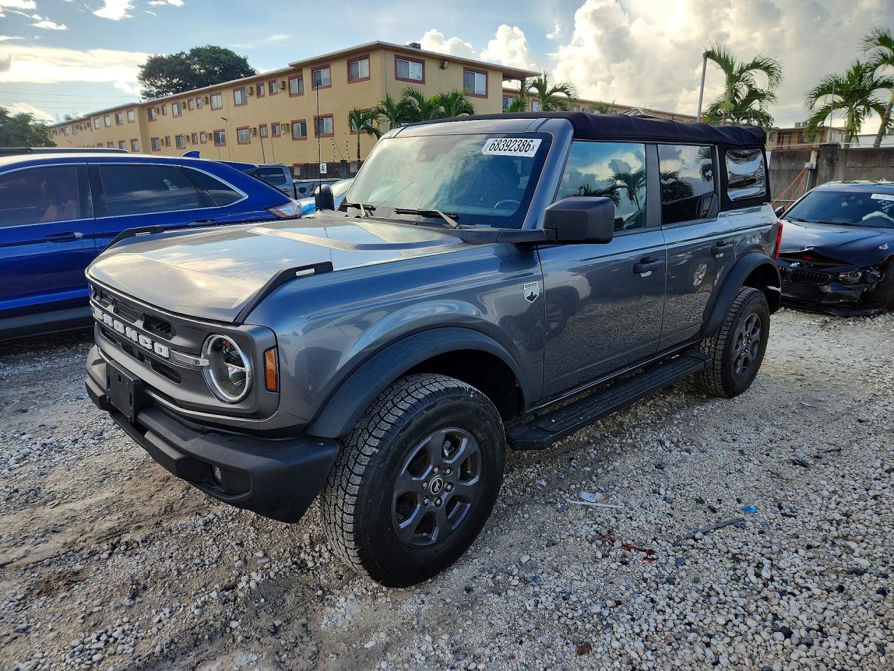 Ford Bronco Base 2022