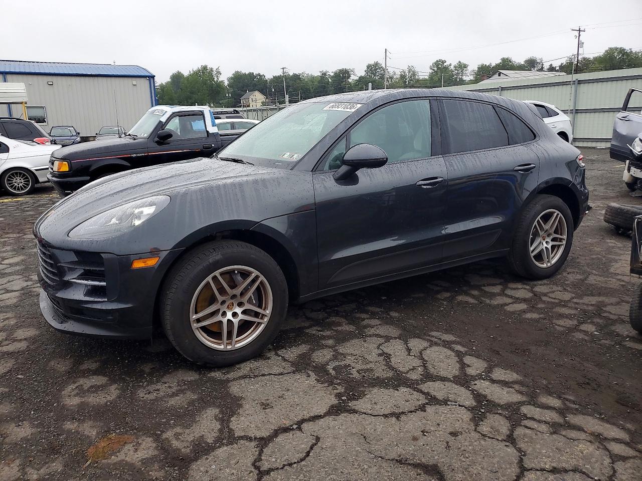 Porsche Macan 2021