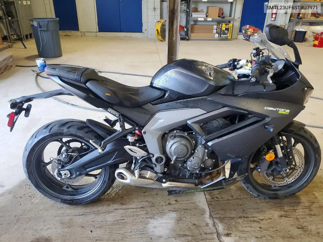 Triumph Motorcycle Daytona 660 2025
