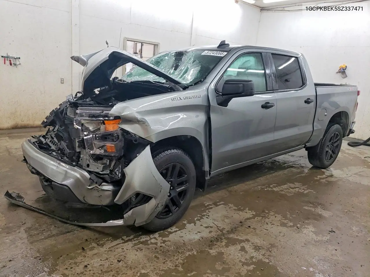 Chevrolet Silverado K1500 Custom 2025