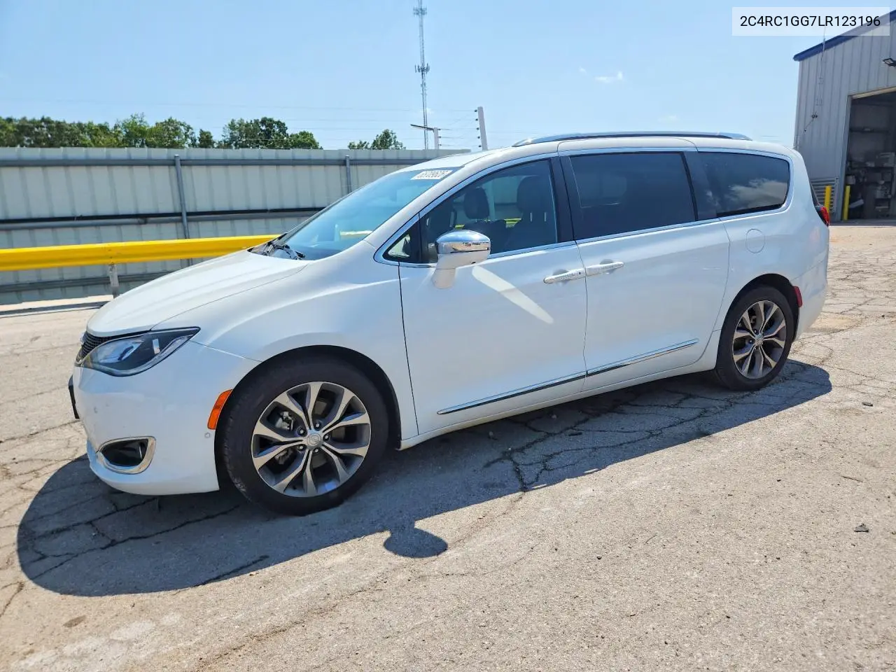 Chrysler Pacifica Limited 2020