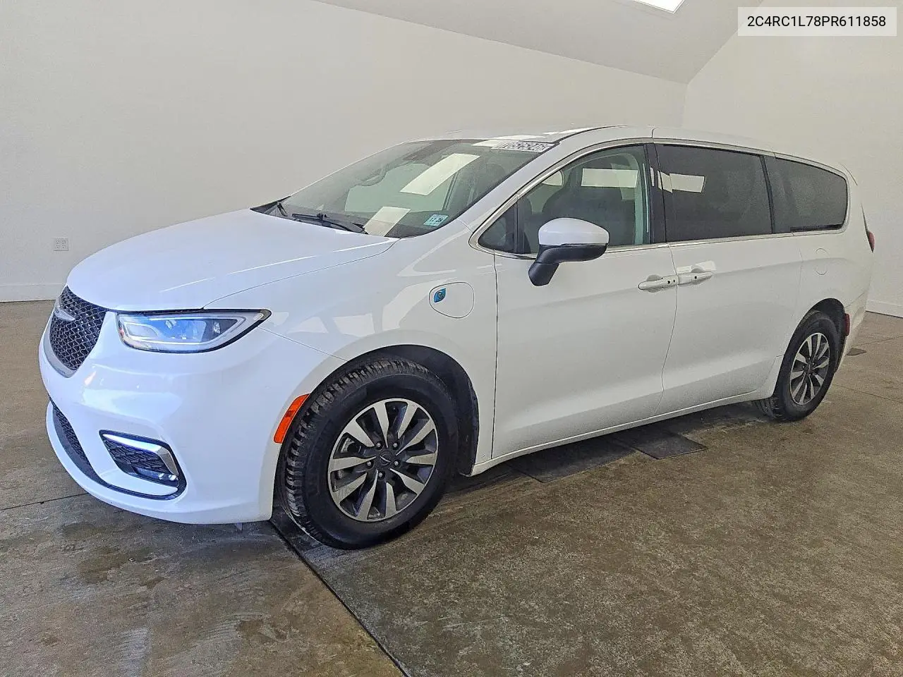 Chrysler Pacifica Hybrid Touring L 2023
