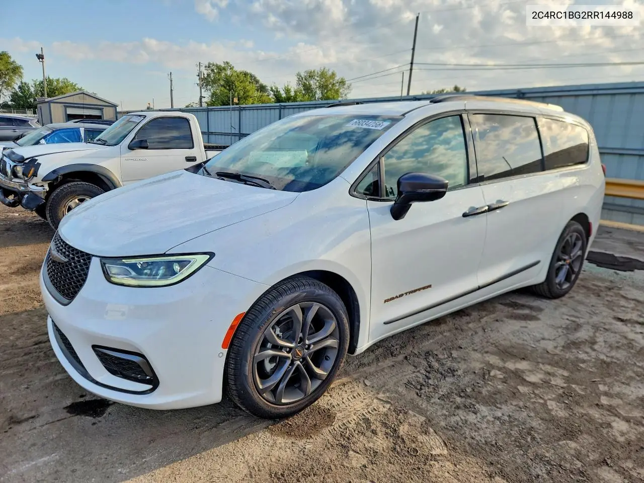 Chrysler Pacifica Touring L 2024