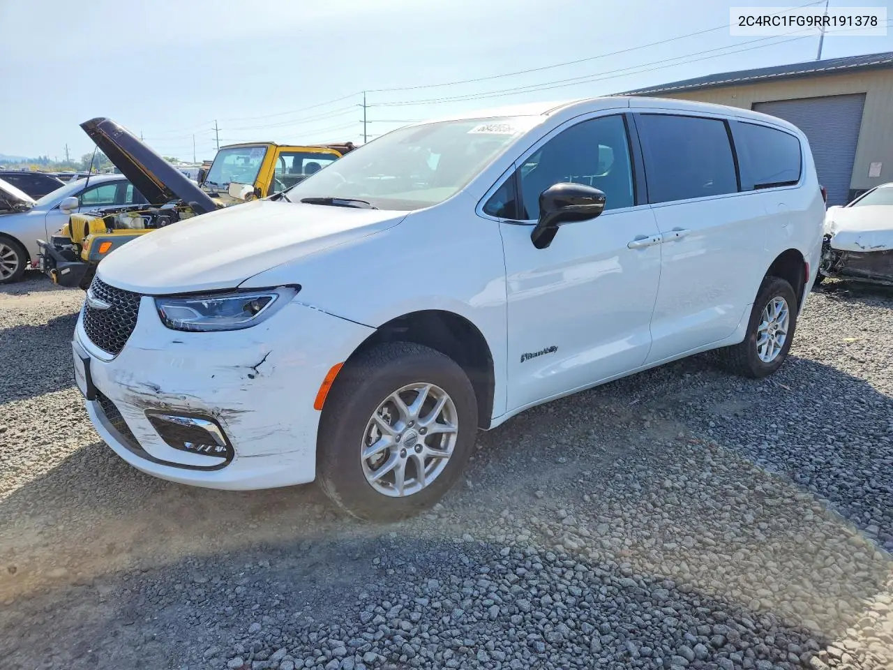 Chrysler Pacifica Touring 2024
