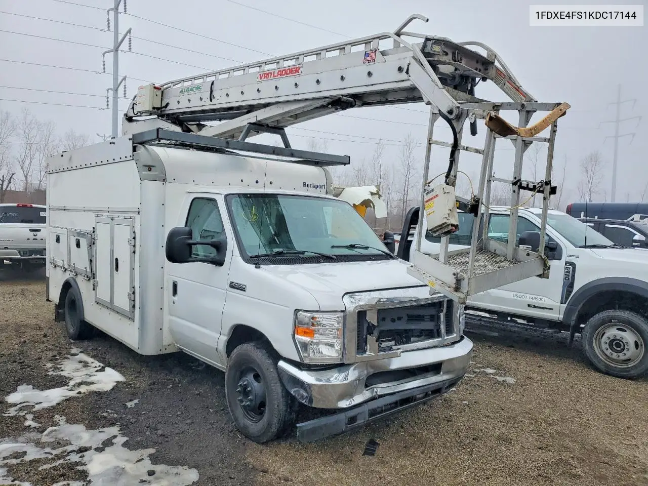 Ford E-450 Bucket Utility Van 2019