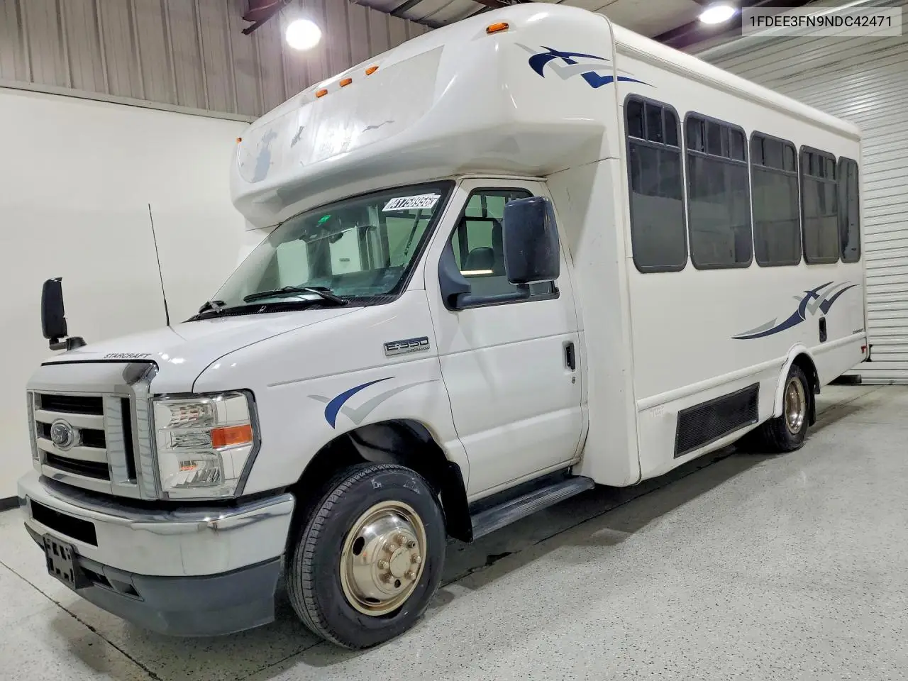 Ford E350 Shuttle Bus 2022