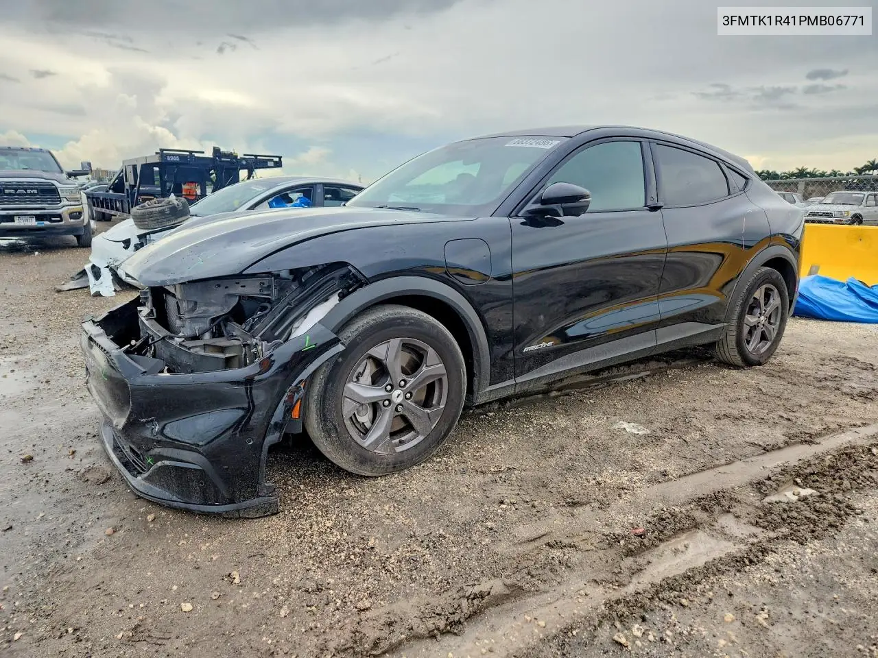 Ford Mustang Mach-E Select 2023