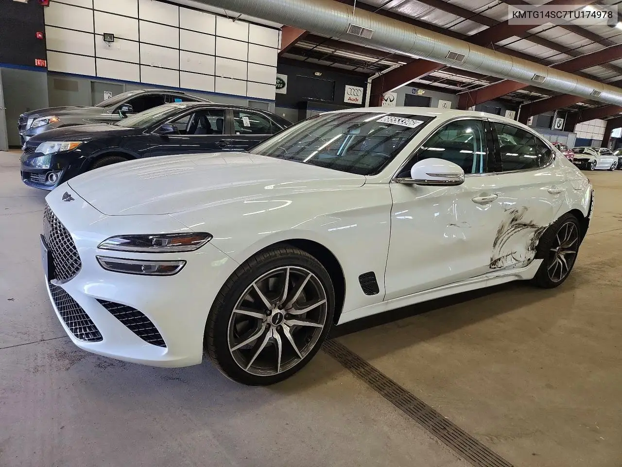Genesis G70 2.5T Standard 2026