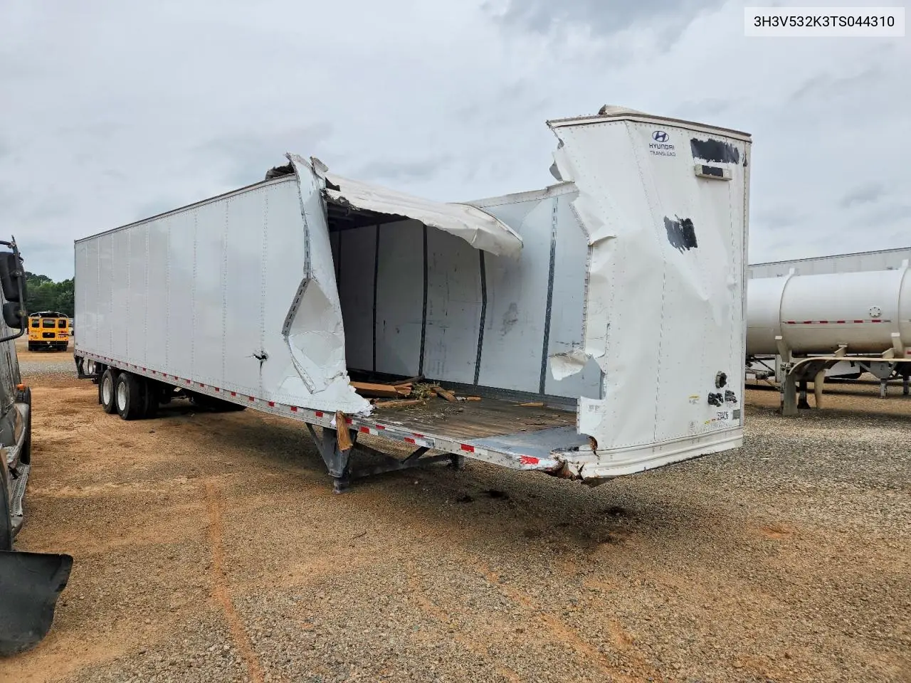 Unknown - Dry Van Trailer 2025
