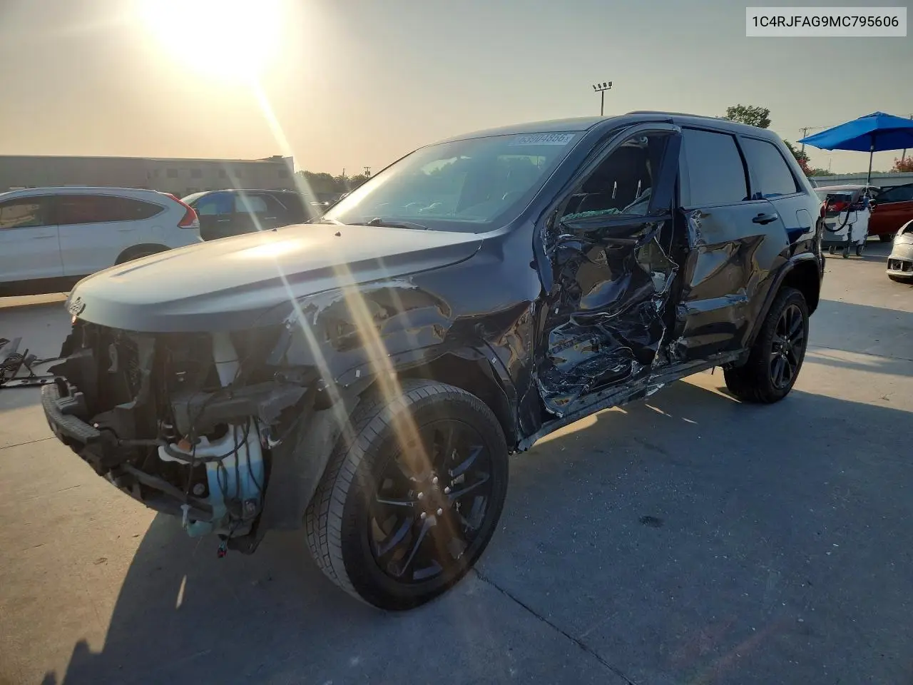 Jeep Grand Cherokee Laredo 2021