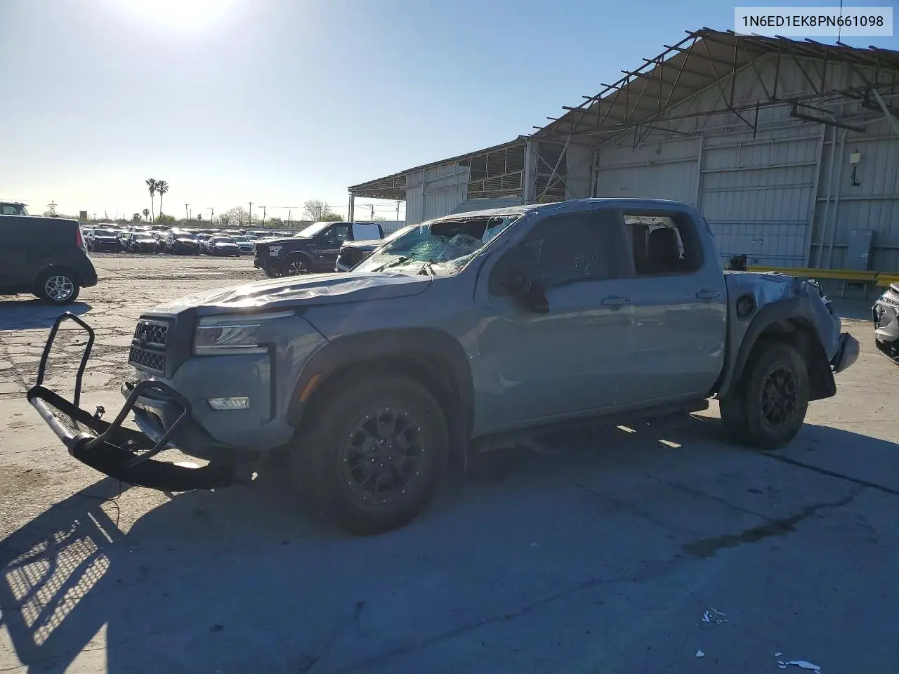Nissan Frontier Pro-4X 2023