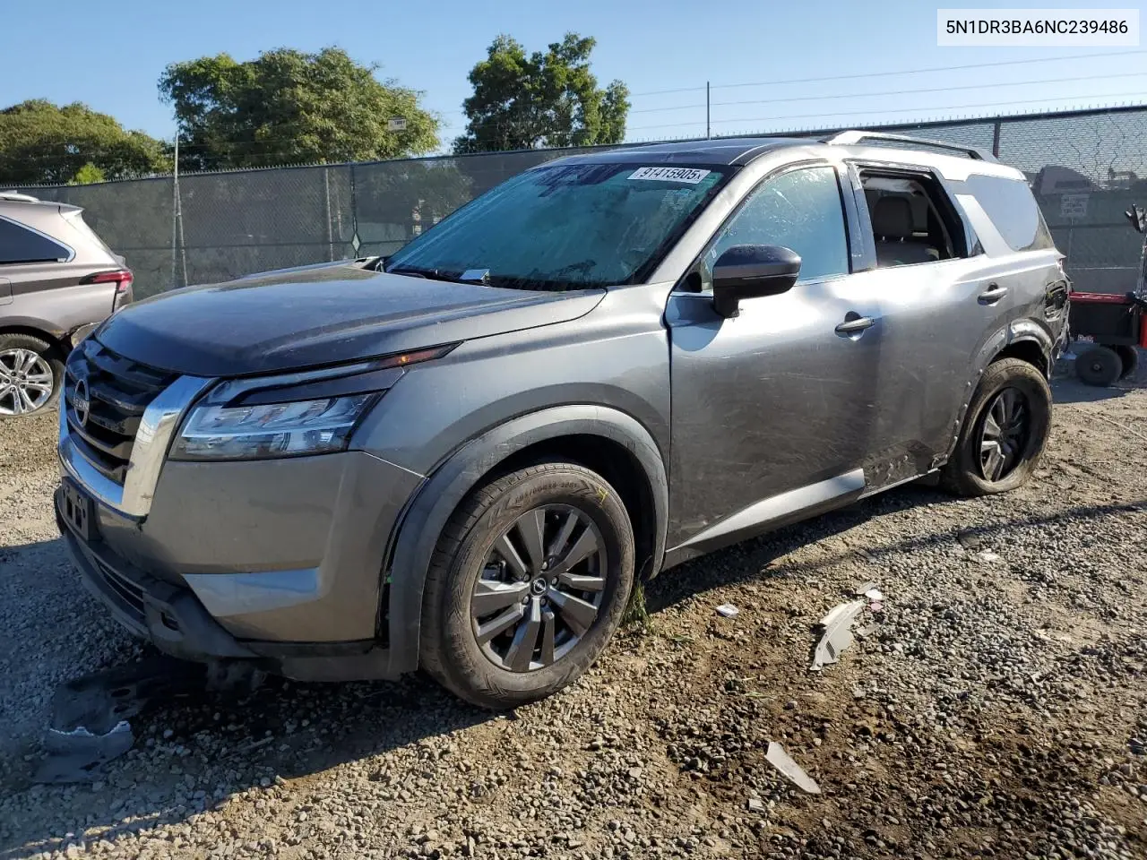 Nissan Pathfinder Sv 2022