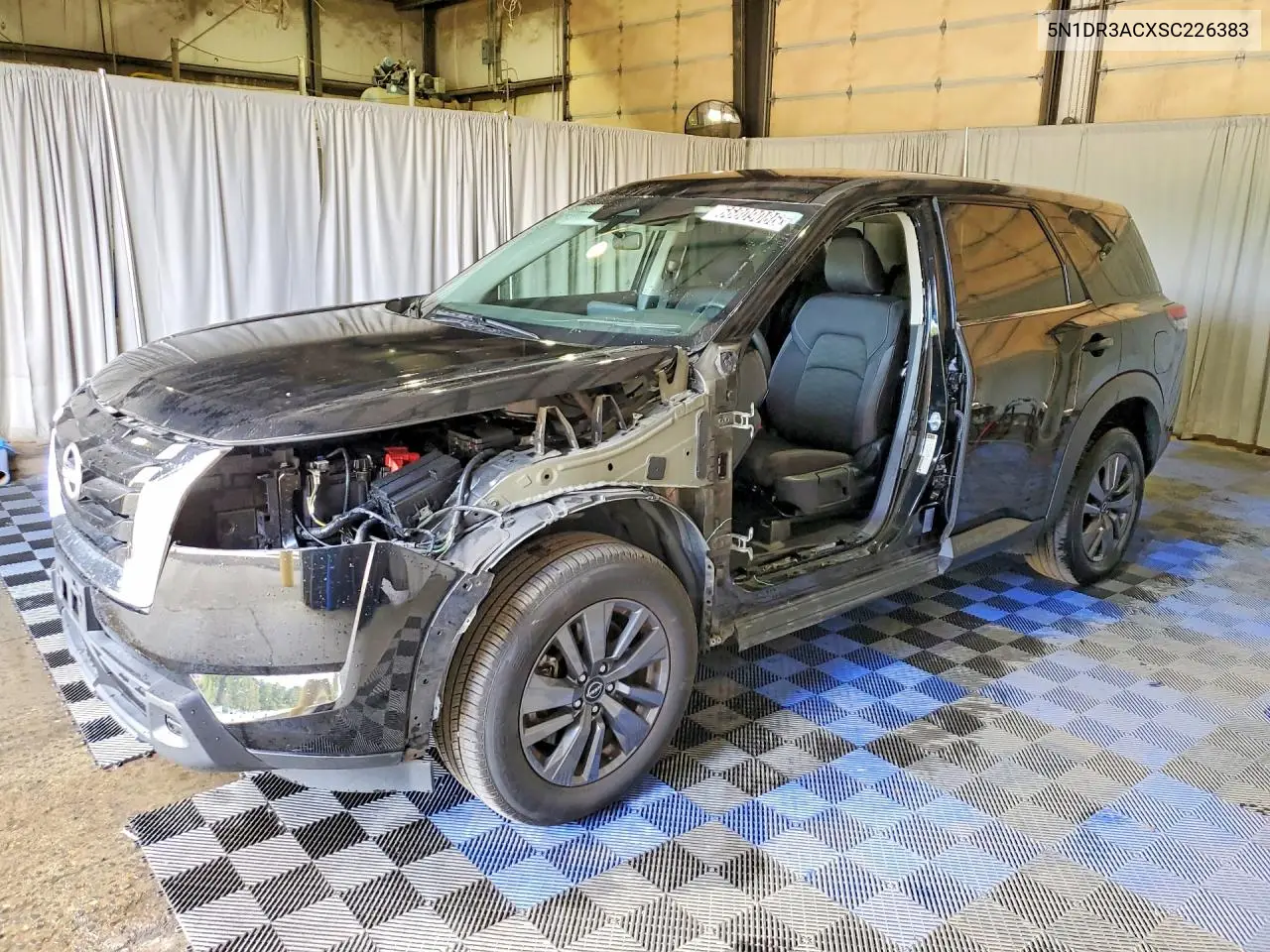 Nissan Pathfinder S 2025