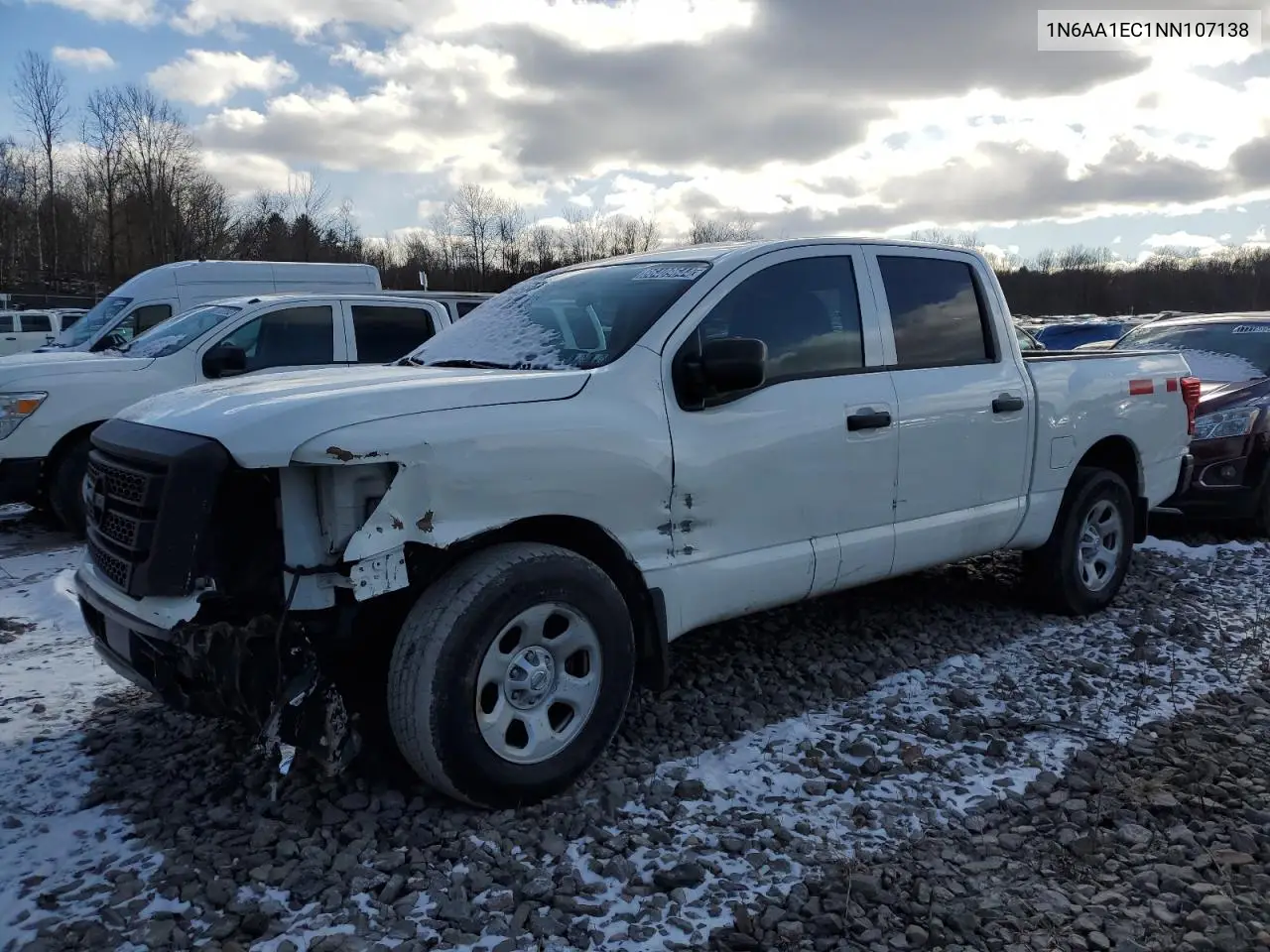 Nissan Titan S 2022