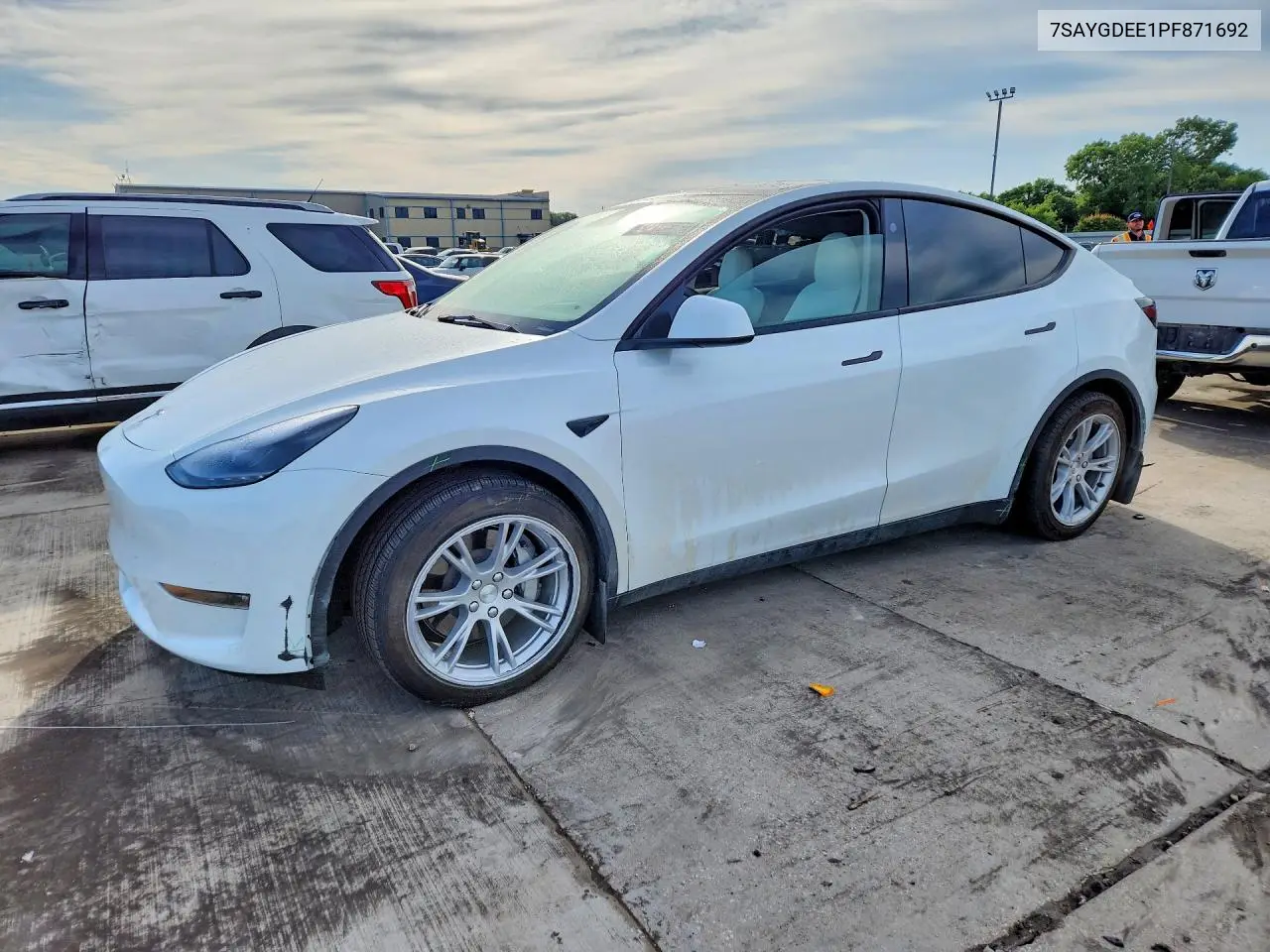 Tesla Model Y 2023