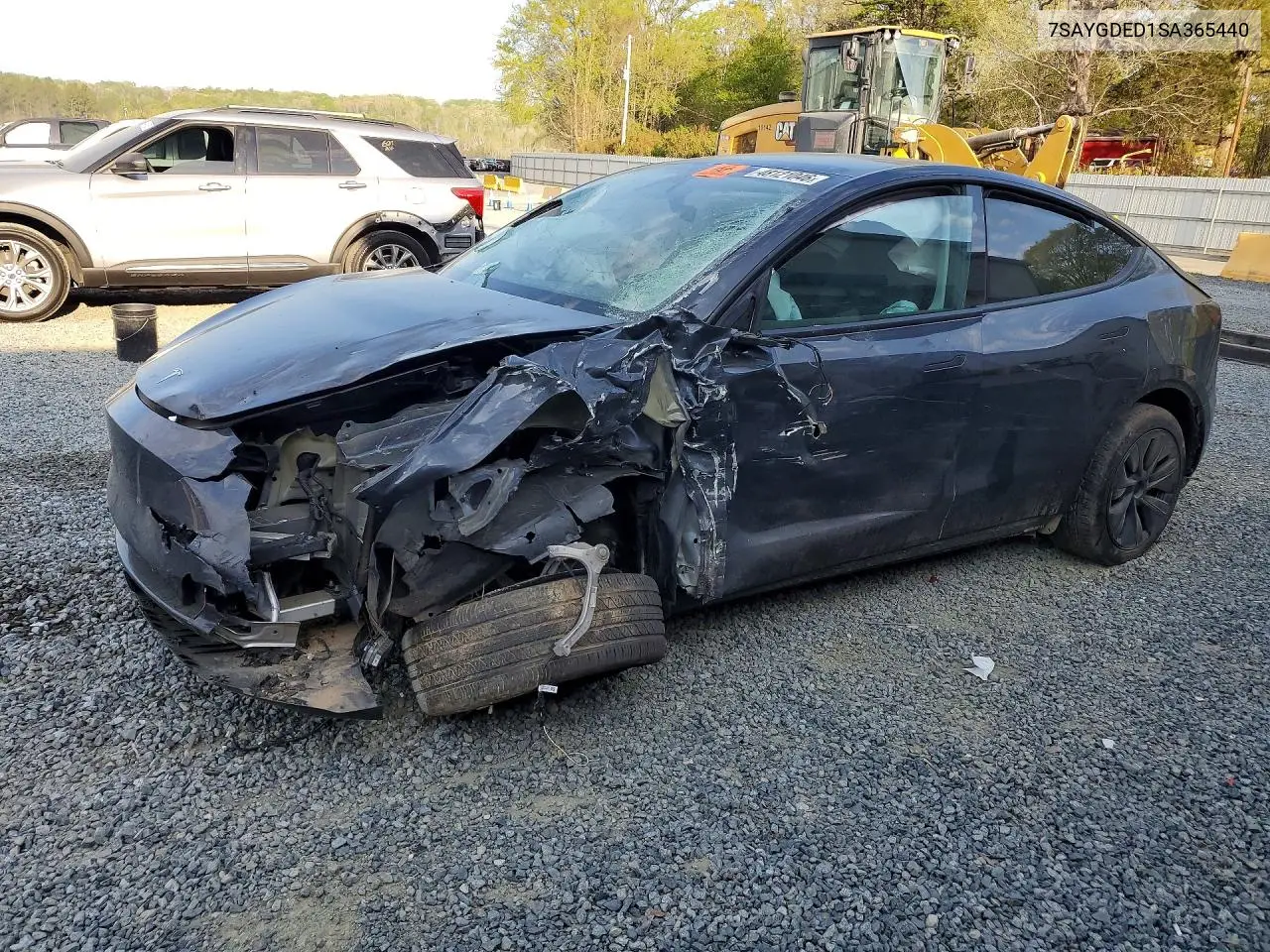 Tesla Model Y 2025