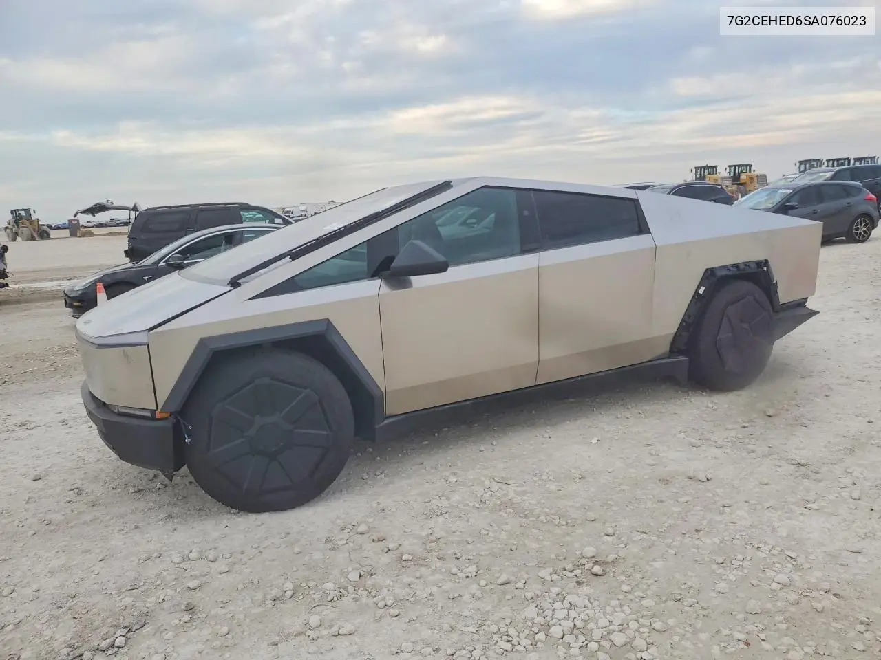 Tesla Cybertruck 2025