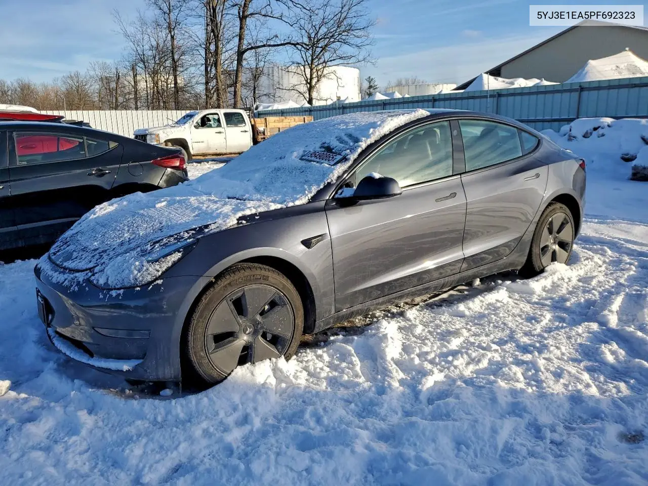 Tesla Model 3 2023