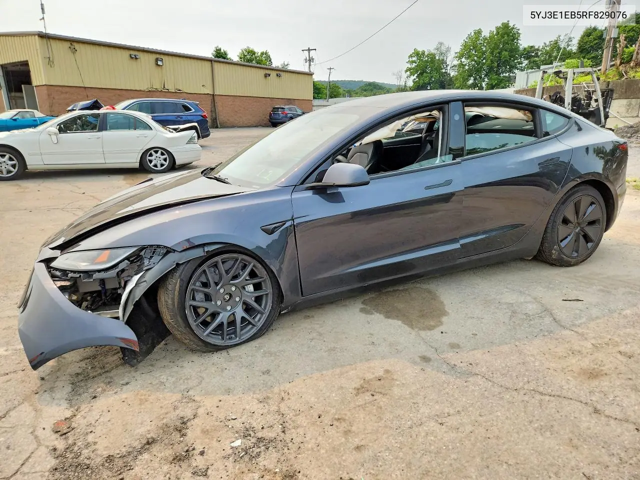 Tesla Model 3 2024