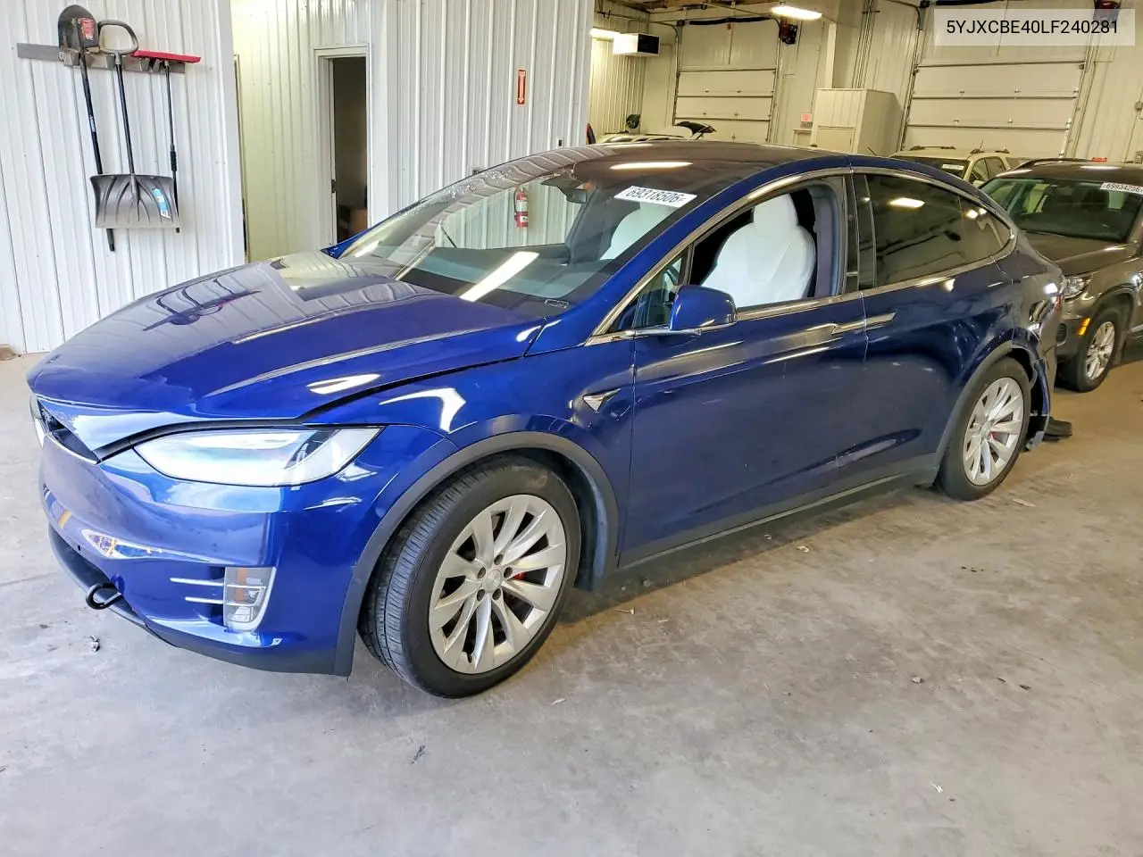 Tesla Model X 2020