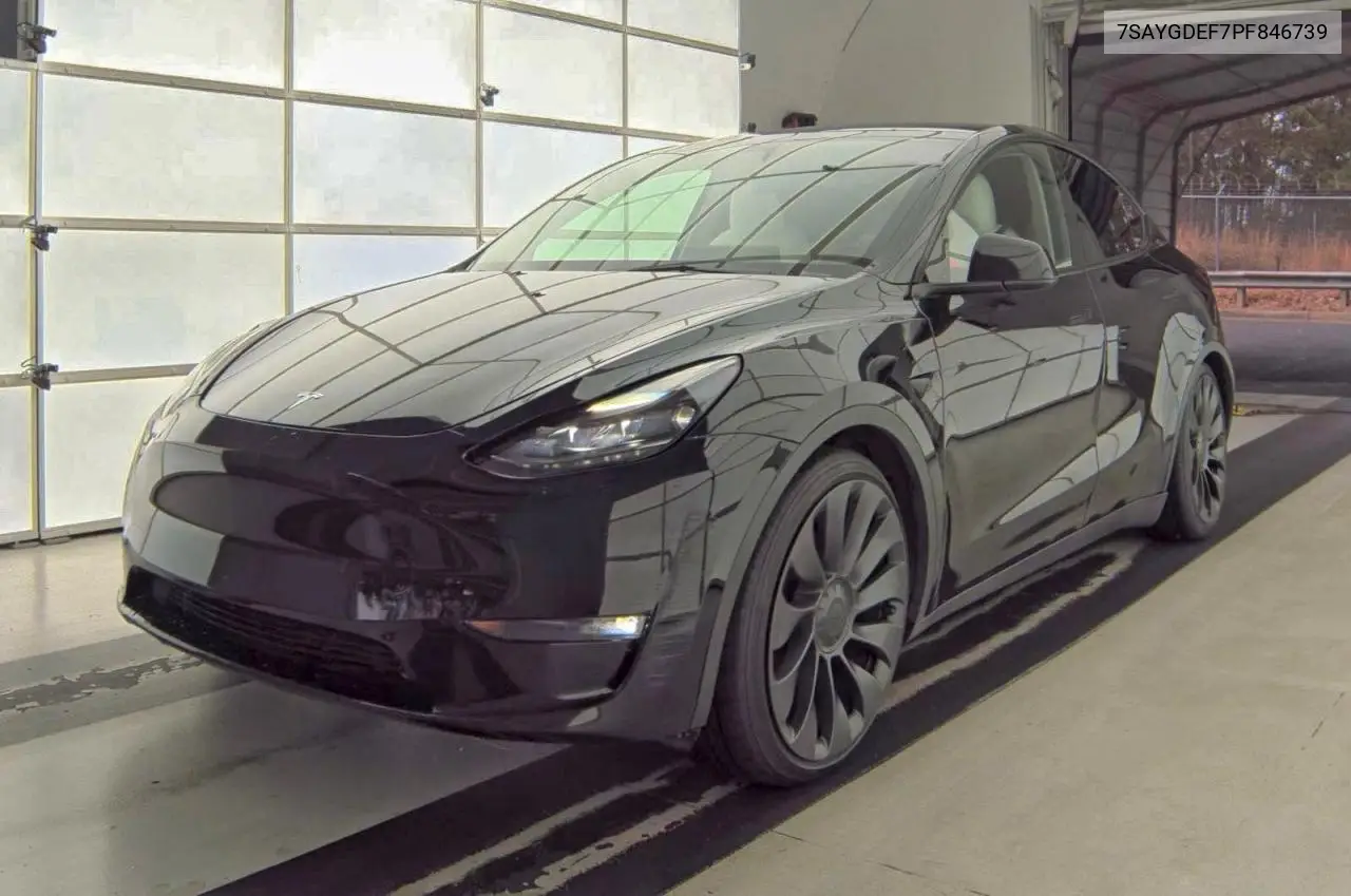 Tesla Model Y 2023