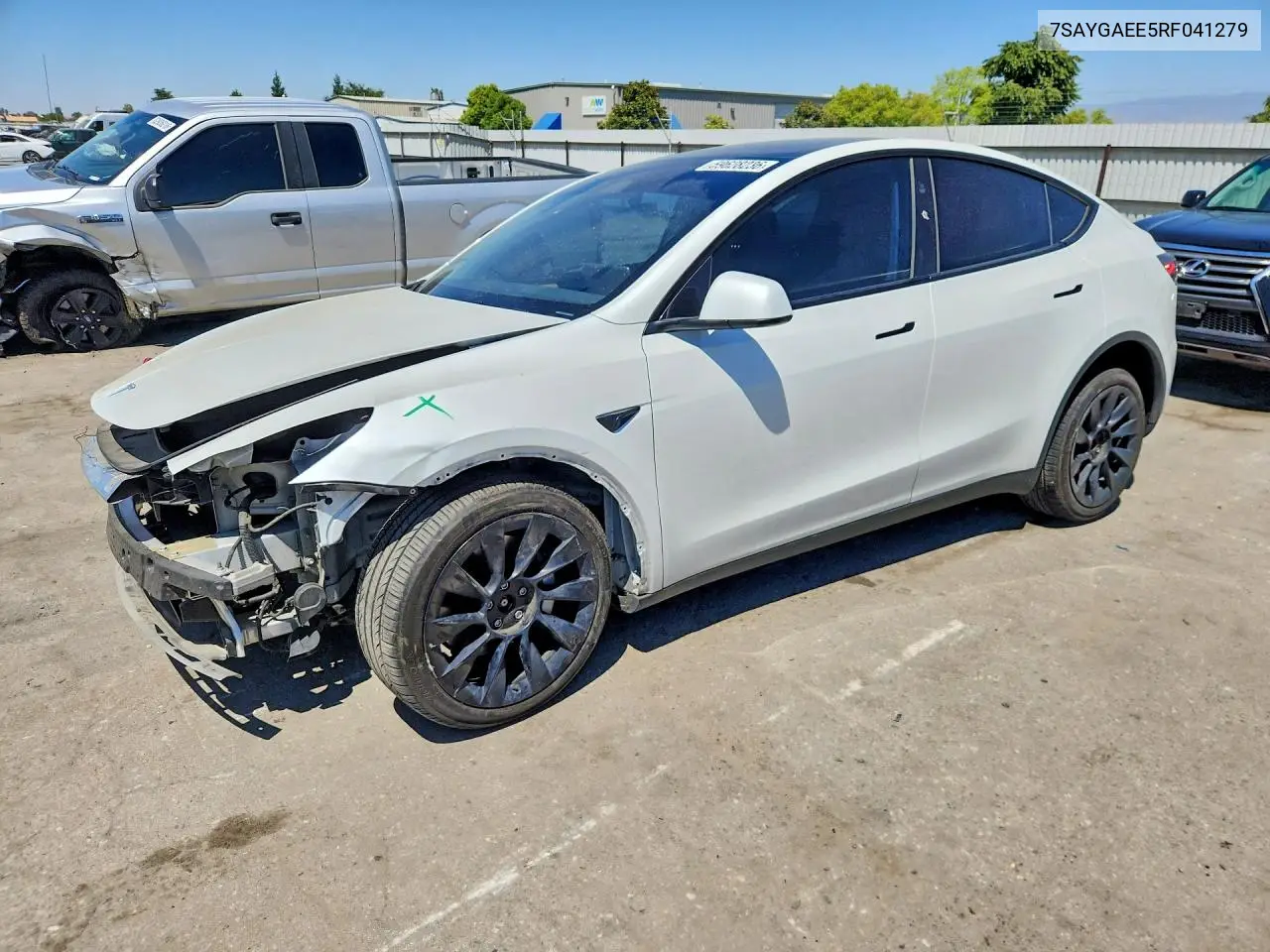 Tesla Model Y 2024