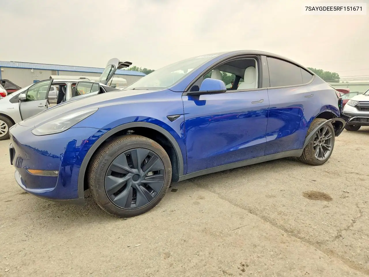 Tesla Model Y 2024